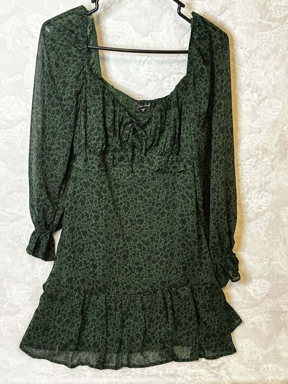 Trixxi Clothing Company Green Animal Print Long Sleeve Mini Dress Size M